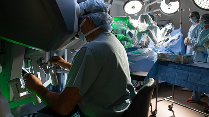 独特的微创机器人迷宫手术使房颤患者心率正常化